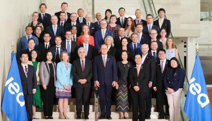 Первое заседание Совета управляющих МЭА состоялось в Сингапуре Первое заседание Совета управляющих МЭА состоялось в Сингапуре