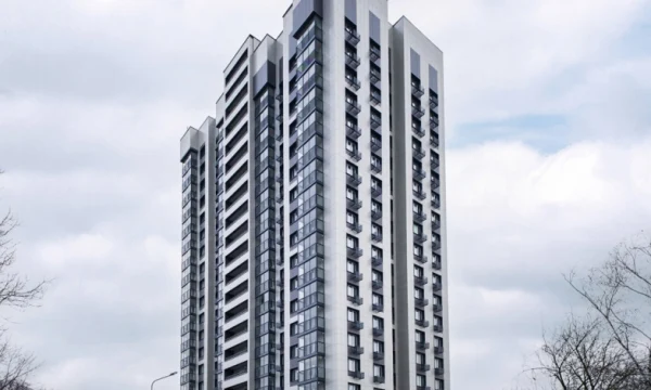 Почти 100 семей переехали в новостройку по программе реновации во 2-м Лихачевском переулке