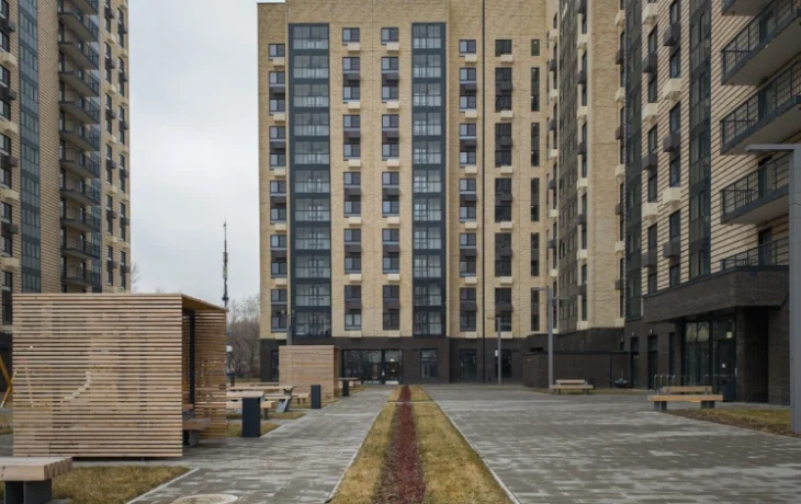 Почти 760 москвичей заключили договоры на жилье по реновации в новостройке на ул. Совхозная
