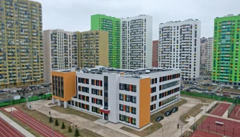 В Некрасовке построили три школы и четыре детских сада за три года