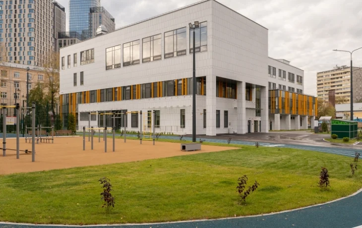 Более 80% отечественных материалов применили при строительстве школы в Багратионовском проезде