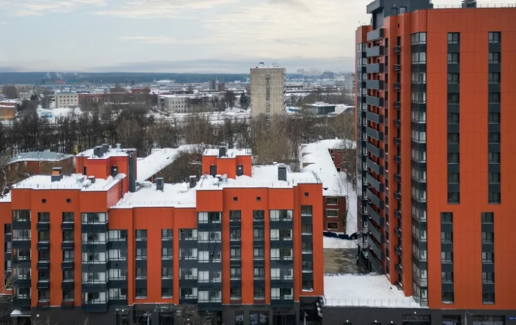 Владимир Ефимов: более 250 горожан переселяются по программе реновации в новостройку на улице Говорова