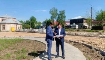 В центре Кохмы в рамках проекта благоустройства проводят работы по расширению пешеходных зон