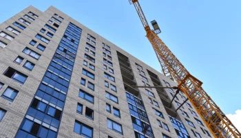 14 жилых домов строят по программе реновации в шести районах СЗАО