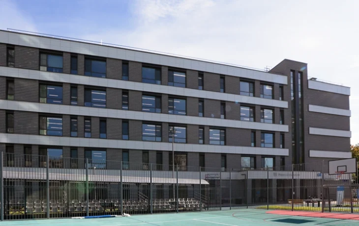 Собянин: школа на 550 мест построена в районе Свиблово