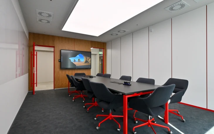 Владимир Ефимов: в 2025 году предприниматели выкупили у города около 850 арендуемых объектов коммерческой недвижимости