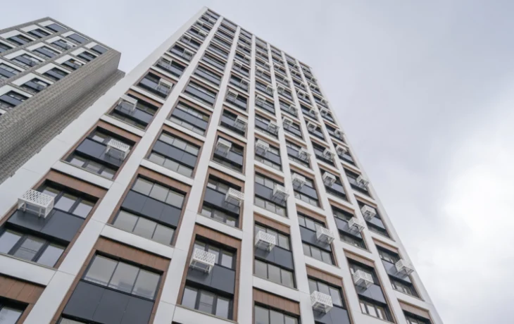 На севере Москвы завершили строительство двух жилых комплексов по программе реновации