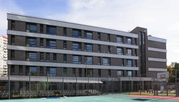 Собянин: школа на 550 мест построена в районе Свиблово