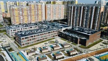 Собянин: школа, детский сад и здание суда открылись в Новой Москве