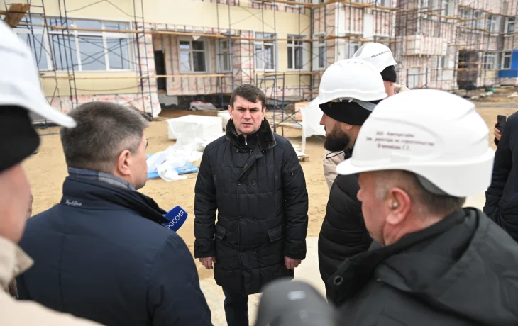 Замминистра строительства и ЖКХ РФ Юрий Гордеев осмотрел ход строительства инфраструктурных объектов Хабаровского края