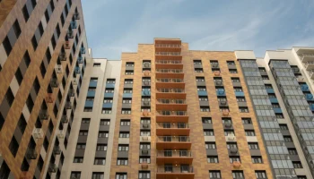 Почти 300 семей переехали по реновации в новый жилой комплекс в Троицке