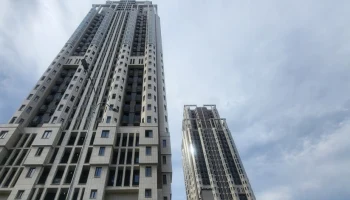 Завершена отделка лестничных маршей в корпусе Б проблемного ЖК «Академ Палас»