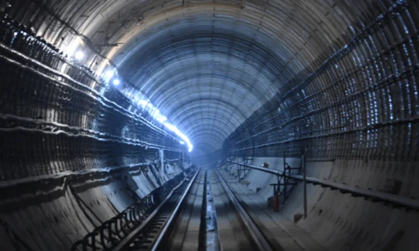 Владимир Ефимов: в тоннеле между станциями метро &laquo;Бульвар Генерала Карбышева&raquo; и &laquo;Серебряный Бор&raquo; устраивают верхнее строение пути