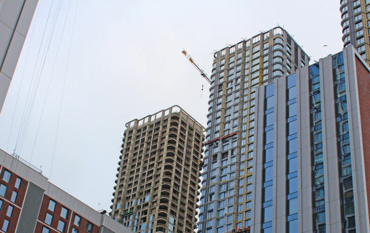 Столица объединила более 30 регионов РФ для разработки единых стандартов внедрения ИИ в строительство