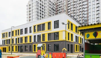 Три школы и четыре детских сада построили в СЗАО за семь месяцев