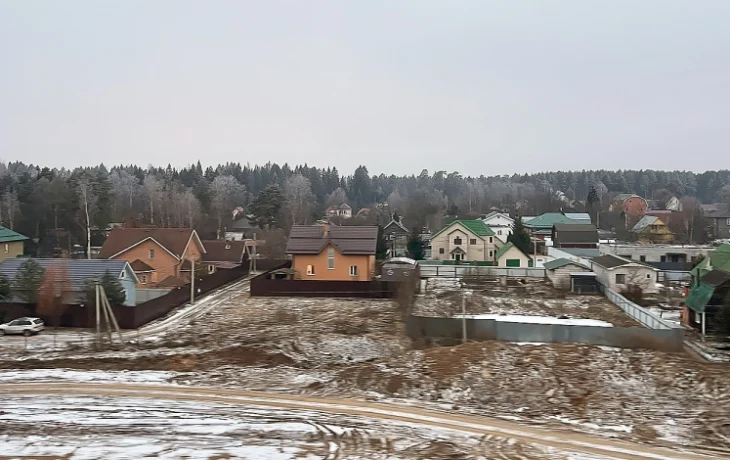 Москвичи могут приобрести на торгах 16 участков для строительства частных домов в ТиНАО