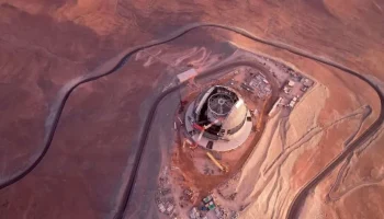 Самый большой в мире телескоп получил защитный купол