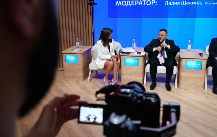 Министр строительства и ЖКХ РФ Ирек Файзуллин принял участие в деловой программе Петербургского международного экономического форума