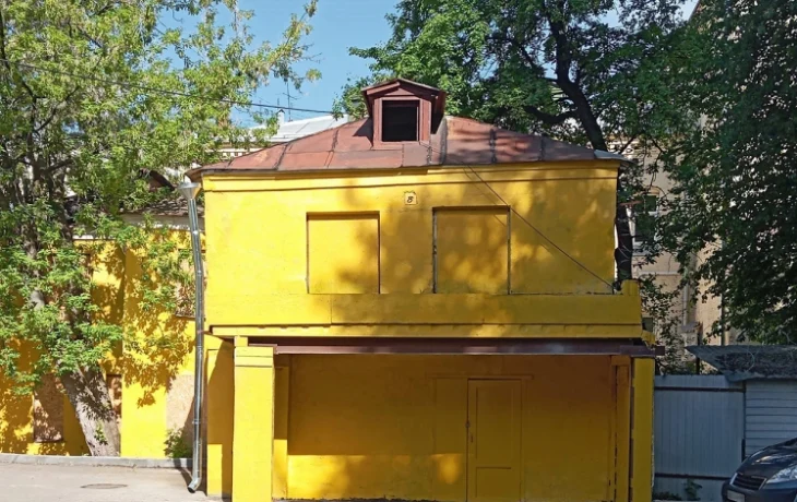 Двухэтажное здание в районе Басманный выставлено на городские торги