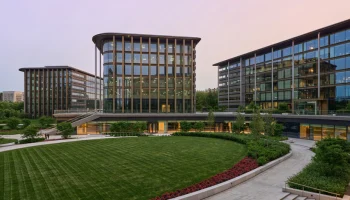 Владимир Ефимов: завершено строительство делового комплекса в Можайском районе