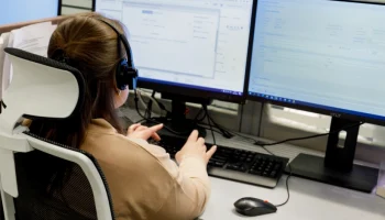 Среднее время ожидания ответа специалиста ЕКЦ снизилось почти в два раза