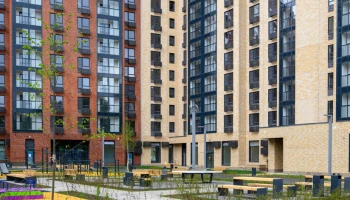 Заключены первые договоры на жилье по реновации в новом доме на улице Краснодонская