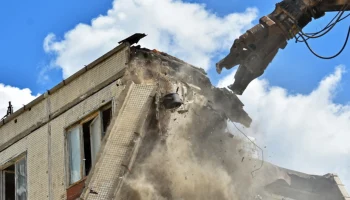 Первую пятиэтажку снесли по программе реновации в районе Новогиреево