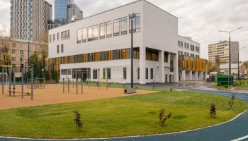 Более 80% отечественных материалов применили при строительстве школы в Багратионовском проезде