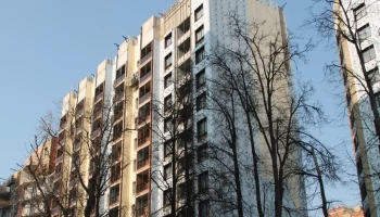 На втором корпусе проблемного ЖК «Воскресенское» завершен демонтаж строительного крана