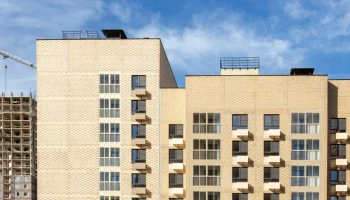 Владимир Ефимов: два жилых комплекса построили по программе реновации на востоке столицы