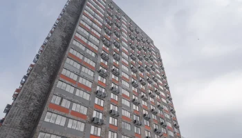 Жители 85 старых домов в САО оформили документы на квартиры по реновации