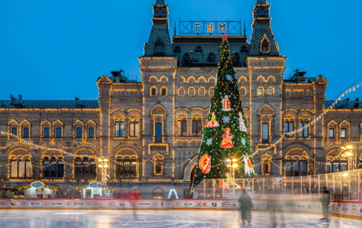 Департамент градостроительной политики установил елку в ГУМе и принял участие в оформлении катка Департамент градостроительной политики установил елку в ГУМе и принял участие в оформлении катка