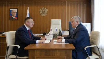 Глава Минстроя России Ирек Файзуллин провел рабочую встречу с врио губернатора Новгородской области Александром Дроновым