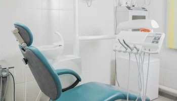 Почти 40 частных медицинских центров и аптек открыто в домах по реновации