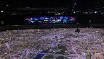 Тематические экскурсии и медиаспектакли пройдут в честь Дня строителя в павильоне «Макет Москвы»