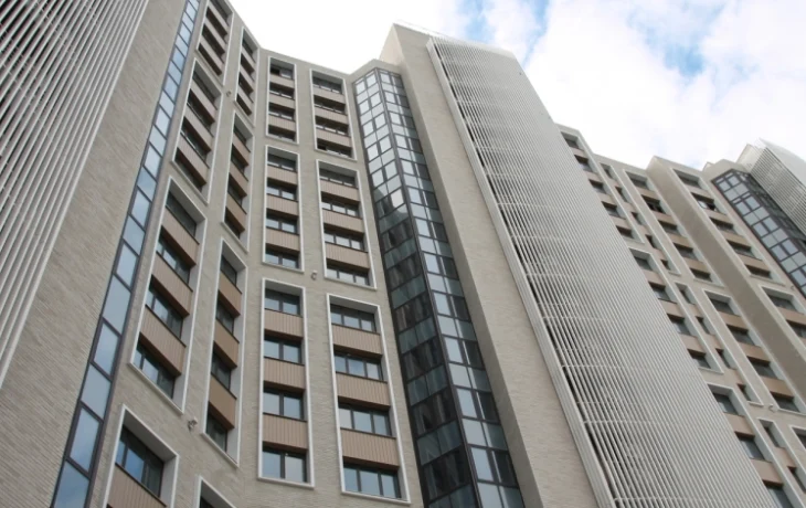 Началось озеленение территории проблемного ЖК «Квартал Триумфальный» в рамках благоустройства