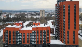 Владимир Ефимов: более 250 горожан переселяются по программе реновации в новостройку на улице Говорова