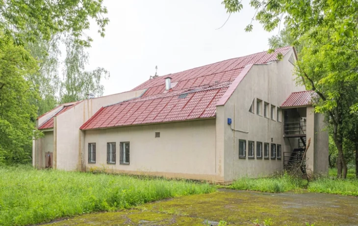 Двухэтажное коммерческое здание в районе Северный выставлено на торги Двухэтажное коммерческое здание в районе Северный выставлено на торги