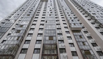 Более 500 горожан осматривают квартиры в новостройке по реновации в районе Лианозово