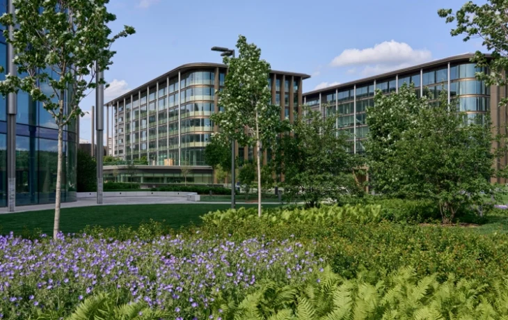 Новые здания административно-торгового комплекса возвели в районе Можайский