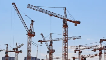 Владимир Ефимов: в 2025 году город выделил 80 участков для реализации масштабных инвестиционных проектов