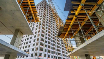 Площадка для строительства жилья по реновации освобождена в районе Красносельский