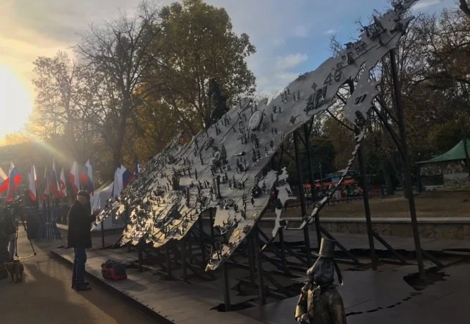 Крым стал площадкой для торжественного открытия обновленного арт-объекта Время России